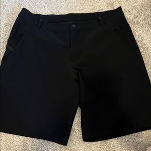 lululemon athletica Men's Black Flat Front Shorts